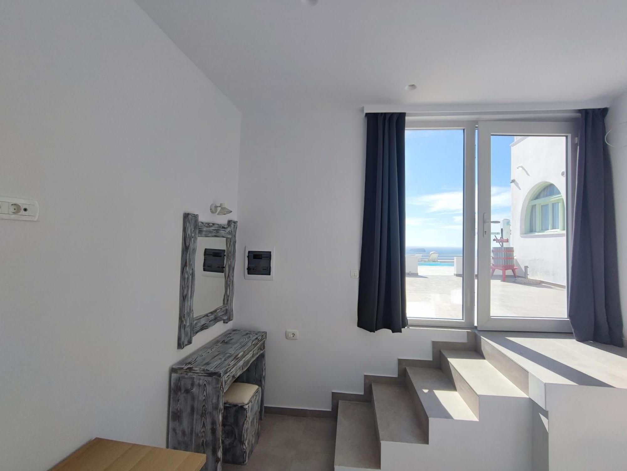The Cliff Reflections - Adults Only Megalochori (Santorini) Quarto foto